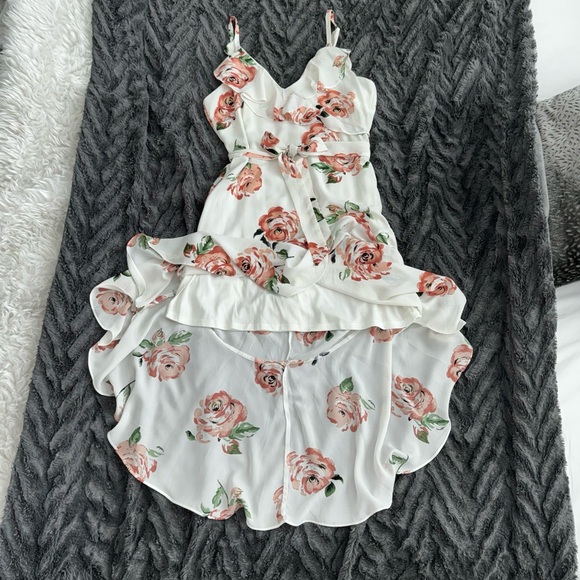 Disney Summer dress, off white+floral, back zip, tie waist, ruffled, lined. - Picture 6 of 12